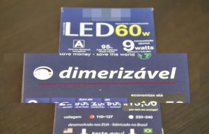 Embalagem de lâmpada LED dimerizável