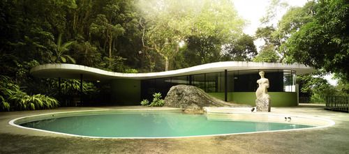 edificação da Casa das Canoas projeto de Oscar Niemayer, um clássico da Arquitetura Moderna residencial