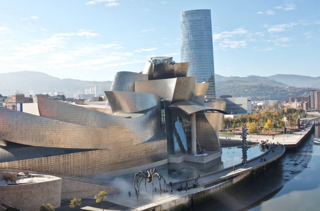 Museu de Guggenheim
Estilos arquitetônicos: contemporâneo