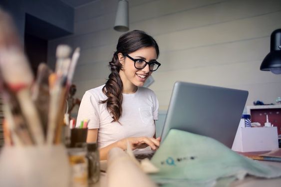 Estudo online de arquitetura Estudo online de arquitetura em uma das áreas de atuação