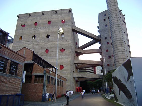 SESC Pompéia por Lina Bo Bardi